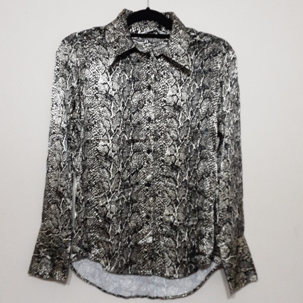 Zara women button down blouse in size S y2k casual retro office black grunge